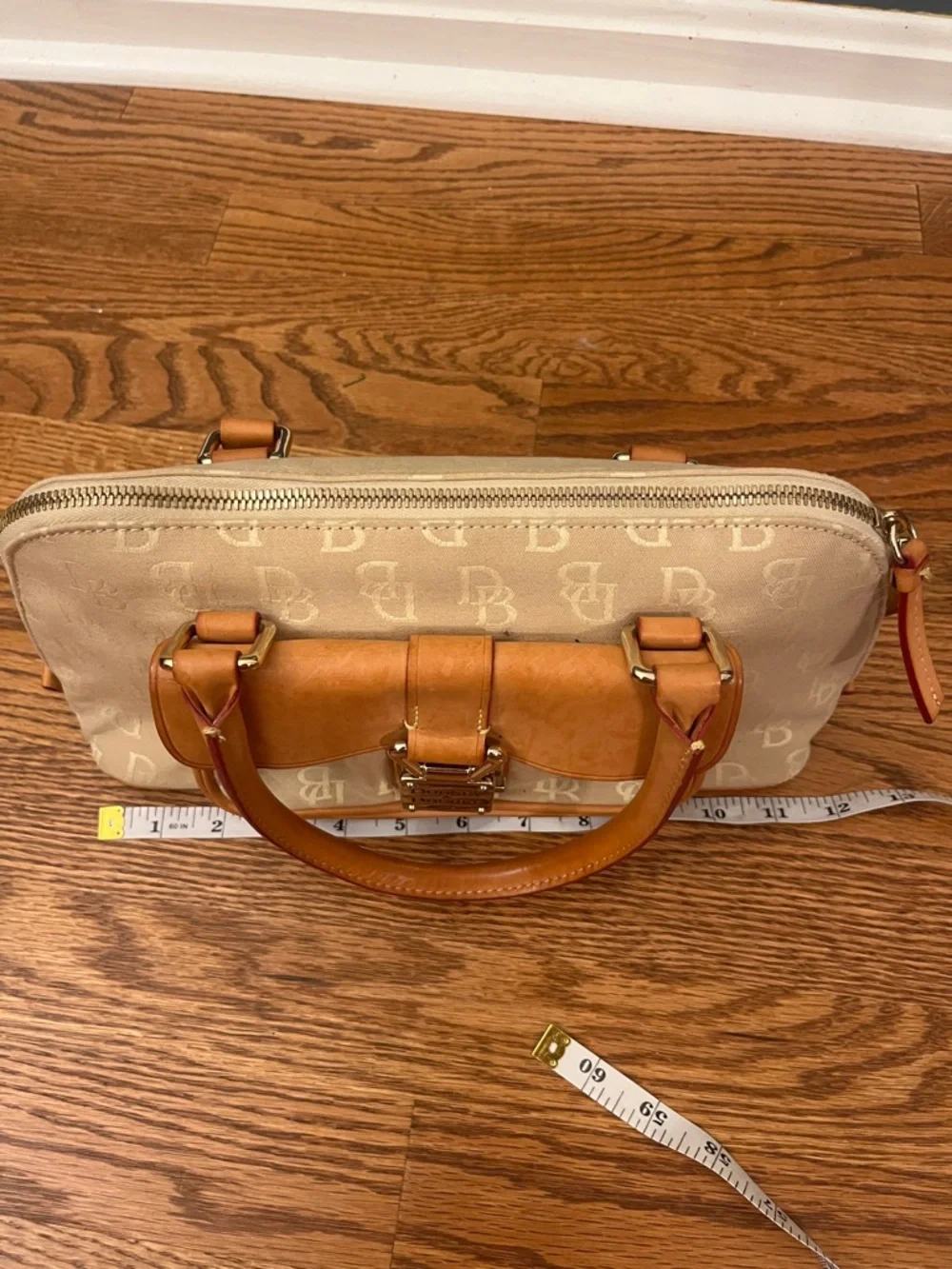 Dooney & Bourke Signature Bag Handbag Domed Pocket Satchel Vintage Leather Trim